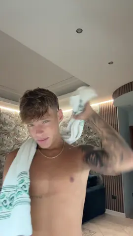 A post by @domenicoespositooo_ on TikTok caption: e non voglio nemmeno incontrarti 🙄