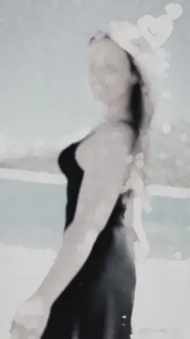 A post by @alexandrabianca96r on TikTok caption: #💃🏻 