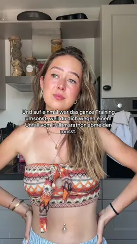 A post by @laurasophie on TikTok caption: Sucht jemand ein Ticket für Sportcheck am Sonntag? 💔