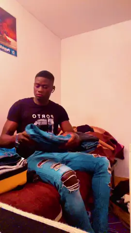 A post by @tah_guemzy_oficial on TikTok caption: Salut la famille, ça fait des jours🇪🇸🇲🇱 @tah_guemzy_oficial #españa🇪🇸🇲🇱  @tah_guemzy_oficial 