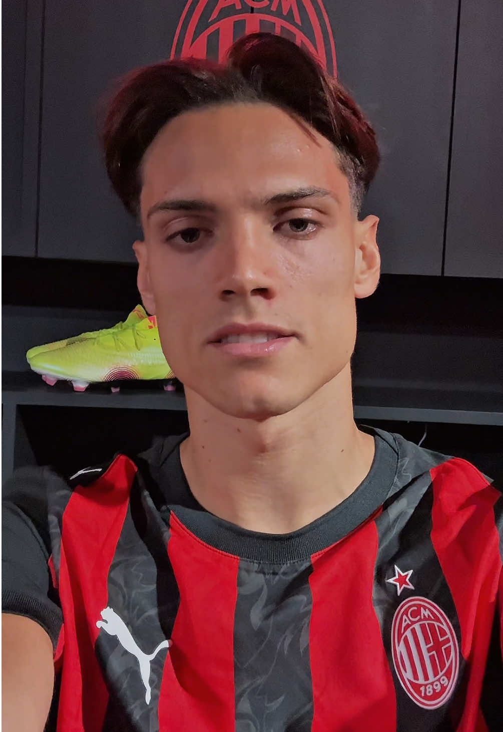 A post by @acmilan on TikTok caption: Samuele has something to say 🤳❤️🖤 #WelcomeRicci #acmilan #TikTokCalcio #tiktokfootball #calciotikok #seriea #ricci #samuelericci 