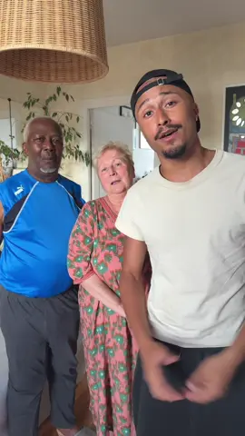 A post by @louka__m on TikTok caption: Papa n’a pas aimé la nouvelle je crois #pourtoi #fyp #foryou 