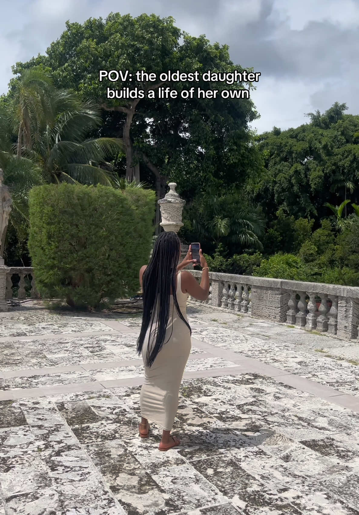 A post by @aniyahserinity on TikTok caption: To building my dream life💕