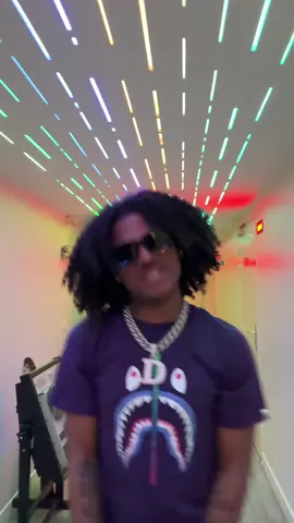 A post by @dadiontadit on TikTok caption: « ENCORE » disponible de partout lien dans ma bio 🕺🏽🎉☀️ #Newmusic 