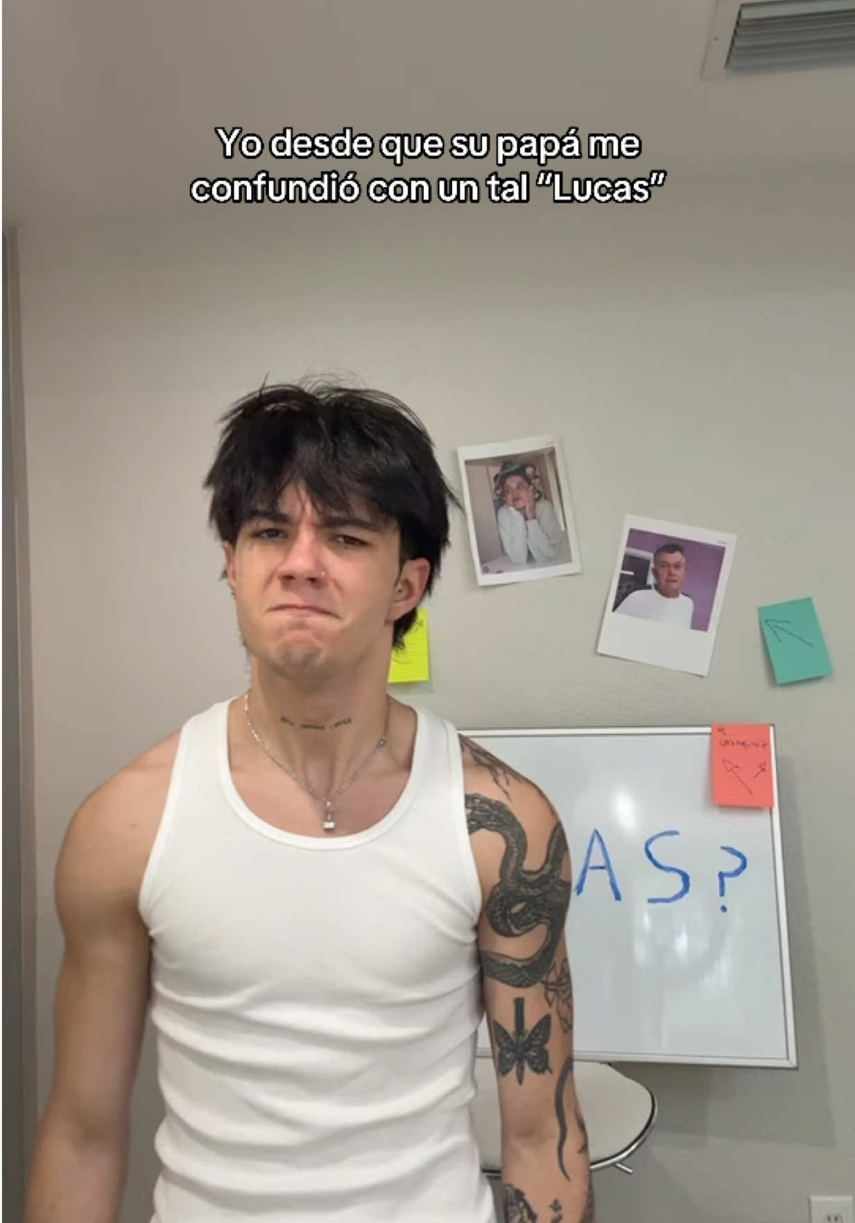 A post by @carlhoos_ on TikTok caption: Aunque tarde voy a averiguar quién es ese Lucas que él me mencionó 😒 #carlosalbertofuentes #carlosalberto #carlhoos_ 