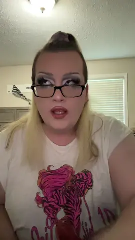 A post by @lakedavies2002 on TikTok