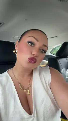 A post by @marpatmusclemommy on TikTok caption: 24th bday vlog 