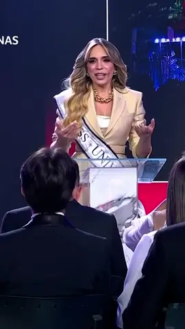 A post by @telemundo on TikTok caption: Hoy no se salva cualquiera… solo quien demuestre que puede ser Miss Universo desde YA 👑🌍 #MULER #MissUniverseElReality