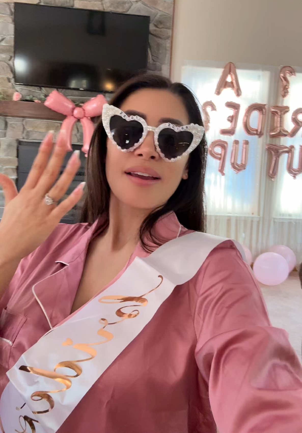 A post by @itatilopez_ on TikTok caption: 💞