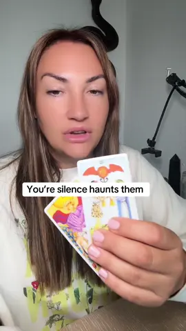 A post by @witchofthebritish on TikTok caption: Book a personal reading with me through the link in my bio #tarotreading #tarot #fyp 