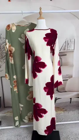 A post by @abayawardrobe on TikTok caption: #abaya #abayadress #forsummer#comfydress #abayastyle #abayafashion #muslim #muslimclothing #eid #tiktokmademebuyit  #spotlight#maydeals #dealdrops #summersale 