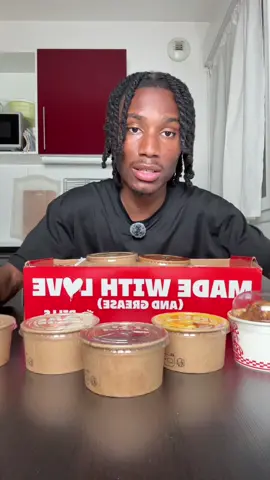 A post by @eatwithabdoul on TikTok caption: Je teste @BILL’S BURGER 🇺🇸 #fyp #degustation #burger #collaboration #videoviral 
