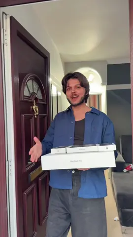 A post by @nadeemmubarakofficial on TikTok caption: Ready ho jaye sb iPhones k lye #nadeemmubarakofficial #nadeemnaniwala 