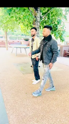 A post by @jamzy_786_ on TikTok caption: Team jaan amar ❣️ broski @S H /\ B Z #taranariya #fyourpage #highlight #foru #sylhety_furi #sylheti_fua #newtrend #newtrend #foru #newtrend #newtrend #newtrend #videoviral #CapCut #fyp #trendin 
