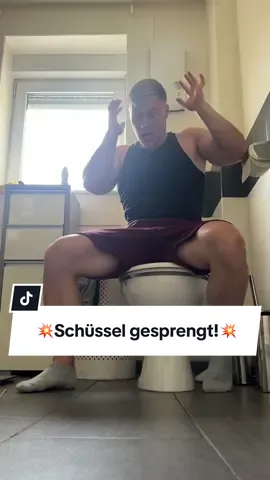 A post by @thegeneticone on TikTok caption: Wollte die Kloschüssel mir etwas sagen? #fitness ##bodybuilding##pumpen##meme##fail