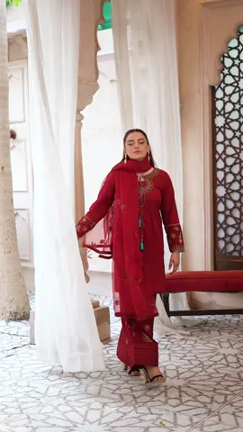 A post by @umnaaofficial on TikTok caption: Luxury farshi shalwar cotton lawn collection #summersale #pakistaniclothesuk #tiktokmademebuyit #shalwarkameez #umnaaofficial #trending #ootdinspo #pakistanisuits 