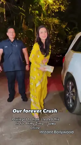 A post by @jalwaonline on TikTok caption: JalwaonlineUK #jalwaonlineuk #jalwaonline #fyp #jalwafashion #foryoupage❤️❤️ #desiweddingvibes #newcollections #indianfashion #pakistaniwedding #america #pakistani_tik_tok #canadatiktok #canadatiktok🇨🇦🇨🇦🇨🇦🇨🇦🇨🇦 #pakistanifashion 