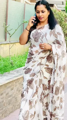 A post by @lishajoseph5 on TikTok caption: 🦋❤️🌿🫂#Moms #gold😁😁👈 