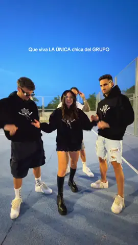 A post by @lucii_lba on TikTok caption: Menciona a esa persona😜😎 Ropa @bylucii_ 💥🤯📦 link en mi bio