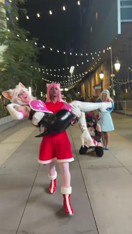 A post by @jessicajska on TikTok caption: I didn't expect that from her...@whoachriswhoa @Akemikun @stumpy #sonic #sonicthehedgehog #amy #animeexpo #ax #ax2025