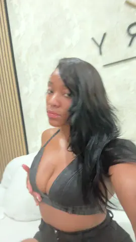 A post by @_fitjazz on TikTok caption: Fawwwwkkkkkk🤏🏽🤏🏽🤏🏽 @Shop_the_flawless_addiction 😍😍😍 #foryoupage #fyp #hairtok 