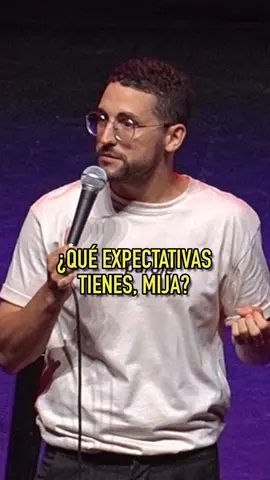 A post by @galdervaras on TikTok caption: De EEUU a Mallorca ✈️ #standup #monologo #comedia #crowdwork #monologos 