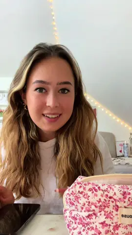 A post by @laurasophie on TikTok caption: get ready with me für die Tagesklinik (FLASHBACKS?!?) 