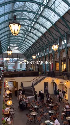 A post by @itssolondon on TikTok caption: Covent Garden, London ❤️🇬🇧 #london #tiktoktravel #londoncity 
