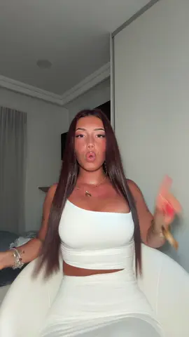 A post by @chiaaarita on TikTok