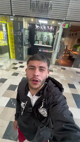 A post by @rivaldios10 on TikTok caption: Alguien de la selección no pudo viajar por el pasaporte😂 #rivaldios #futbol 