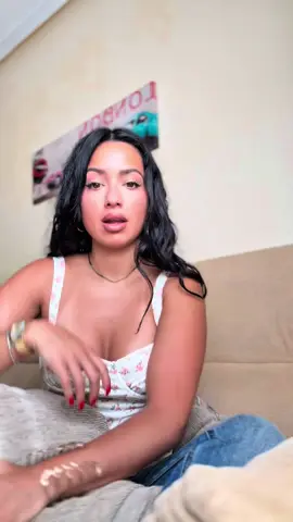 A post by @gabrielatorricoo on TikTok caption: Y tu? Que te dirías ?