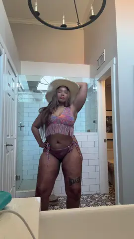 A post by @dontstareitsrudeee on TikTok caption: I DO