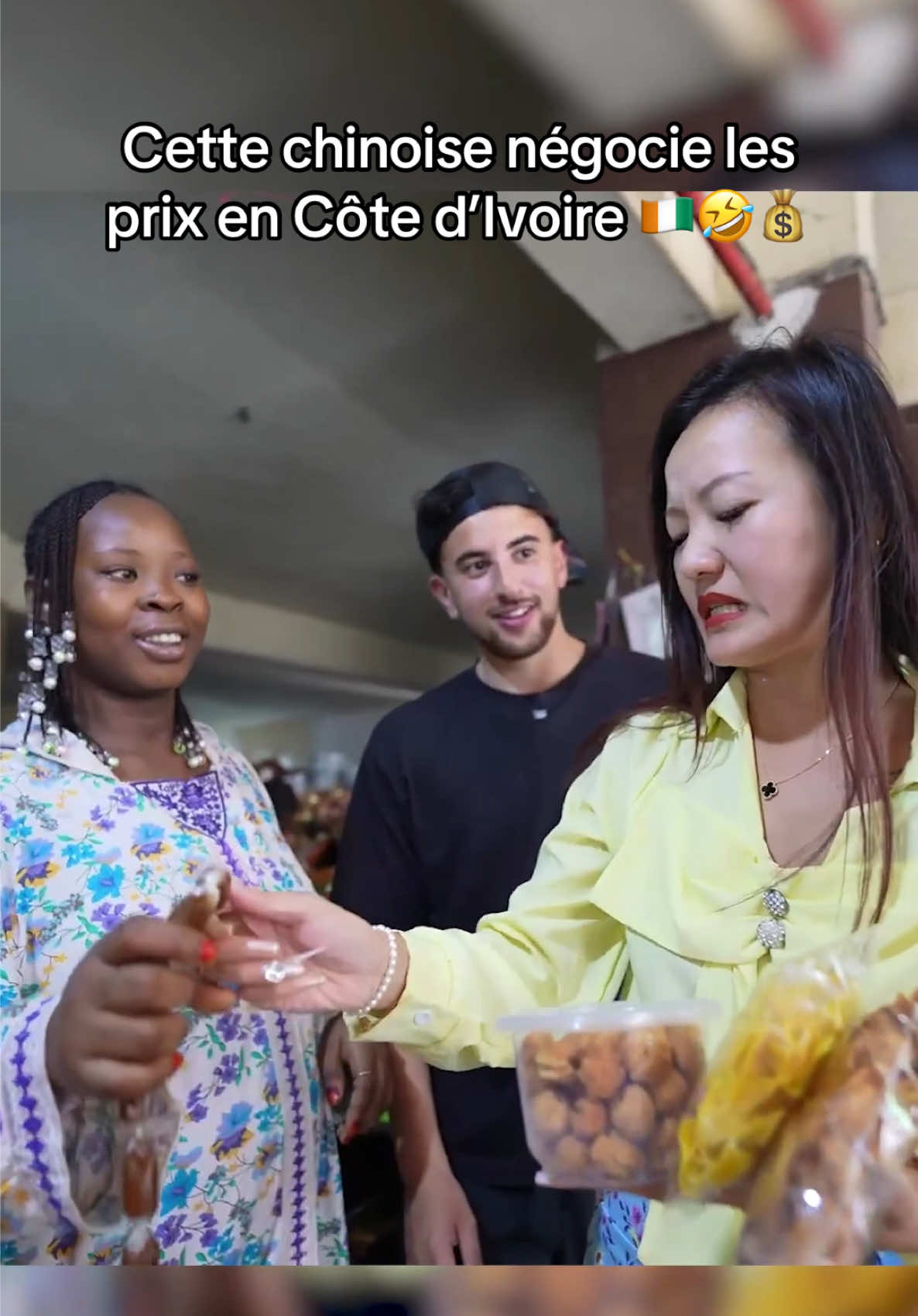 A post by @riadhlevrai on TikTok caption: La Négociation 🤣🤣🤣 Le vlog complet est disponible sur ma chaîne YouTube 🔥🔥🇨🇮
