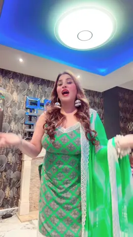 A post by @ritukaur275 on TikTok