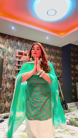 A post by @ritukaur275 on TikTok