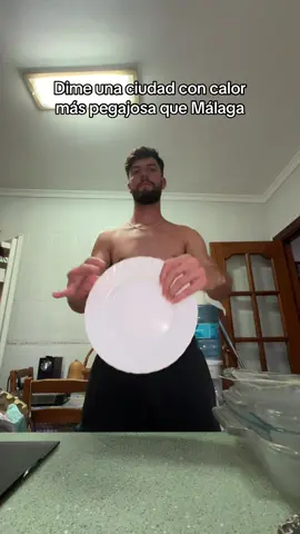 A post by @carliyoelnervio on TikTok caption: Alcalde pon más ventiladores #carliyoelnervio 