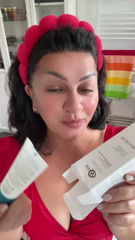 A post by @ladylia77 on TikTok caption: #germany #красота #viralvideos #уходзалицом #SkinCare #beauty #spain 