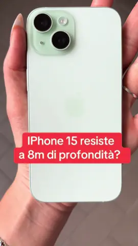 A post by @ladymarloow on TikTok caption: #iphone #iphone15 #apple #iphonetricks #Summer #watertest #perte #neiperte 