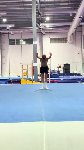 A post by @maelplat on TikTok caption: Reprise de la gym😉