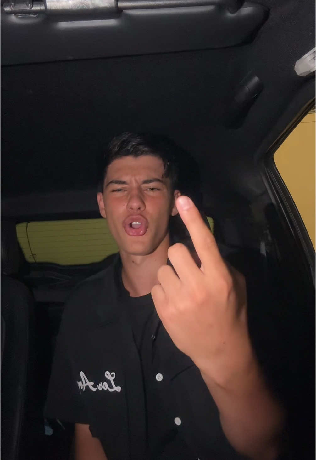 A post by @borsi___ on TikTok caption: sto studiando il napoletano perché in villa devo saper rispondere a tono a @Fabio Ferrucci 😂💕 
