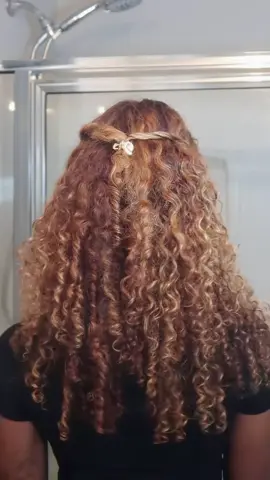 A post by @mailayazuri on TikTok caption: (Before my haircut) totally forgot how much I loved spray leave ins  @Aveda  #curlyhairstyle #schoolhairstyles #curlyhair