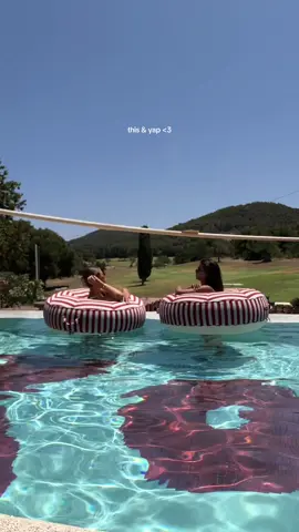 A post by @fleurluttikhuis on TikTok caption: @Amber Yuusef 🫧🐙