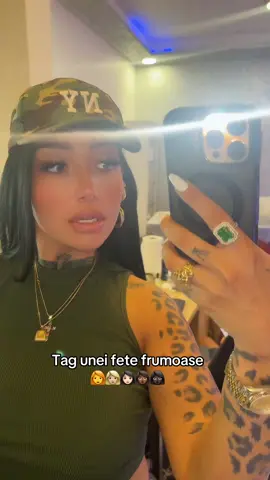 A post by @narcisaoficialmusic on TikTok caption: 🫶