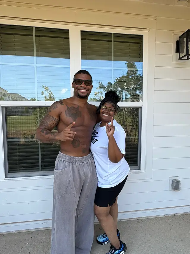 A post by @elite.brown on TikTok caption: Finally reunited with Mom after villa life😁 #FamilyFirst #EliteBrown #LovelslandUSA #Peacock#jalen #FYP #GrandparentsLove #GratefulHeart #RealLifeMoments #TeamElite #BrownBoyJoy #ThankfulAlways #OneLoveOneHeart 