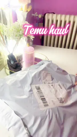 A post by @amrinislam5 on TikTok caption: #CapCut #temuhaul #bologna #shoppinghaul 