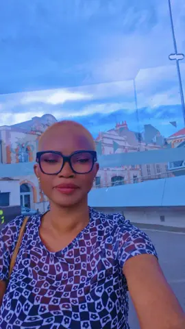 A post by @lunadinars on TikTok caption: #viral_videos #viral_video_tiktok #toutlemonde #followers #abonnés 