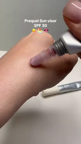 A post by @dailybeautyinspo on TikTok caption: You’re wearing sunscreen… but are your lips? 👀 #SPFGloss #TikTokShopFinds @Prequelskin #prequel #sunvisor #spflipbalm #spf #dealsforyoudays #tiktokshkp #tiktokmademebuyit #tiktokshopcreatorpicks #ttsbeautybesties 