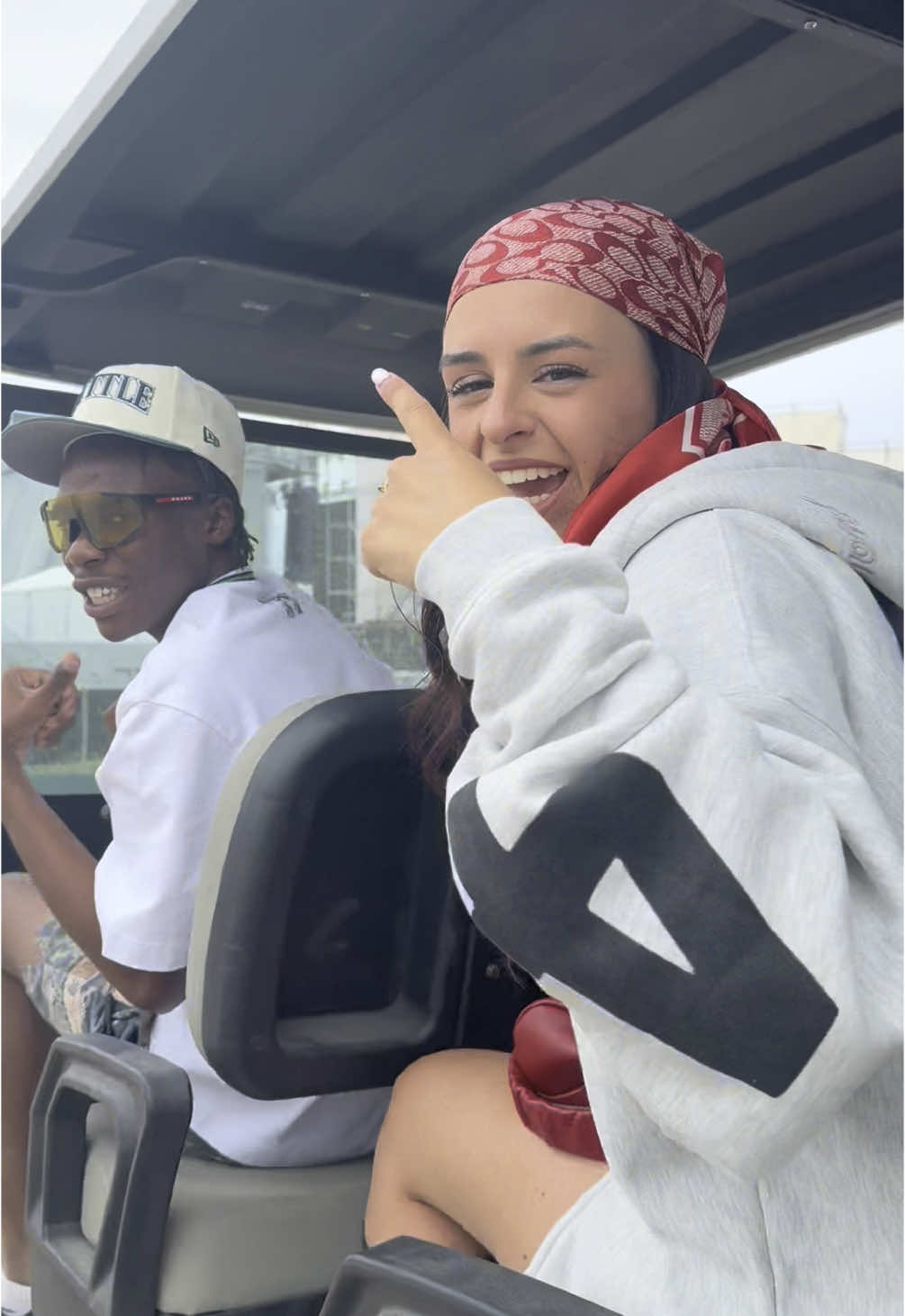 A post by @yorssy_ on TikTok caption: J’ai rêvé d’une Porsherie’ comme dans Coco.. 🚗 #yorssy #cherrywood #newmusic #tiktokmusic #pourtoi #lesardentes2025 