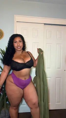 A post by @forevercurlybri on TikTok caption: GRWM 😘 #fypシ #curvytiktok #fypシ゚viral 