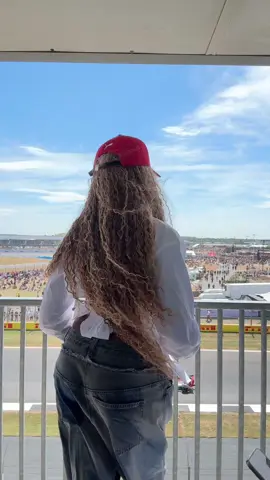 A post by @mimiitafara_ on TikTok caption: I think I like this lil life. Styled by my favourite ever @theloz.edit ofc! 